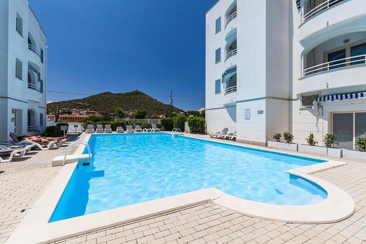 Апарт отель Le Residenze Blu Sardinia Ла-Калетта Экстерьер фото