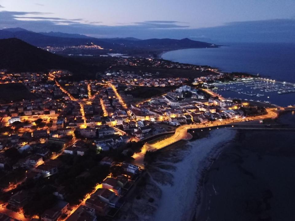 Апарт отель Le Residenze Blu Sardinia Ла-Калетта Экстерьер фото